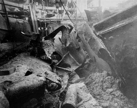 USS Maine damage