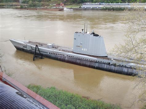 USS Requin (SS-481)