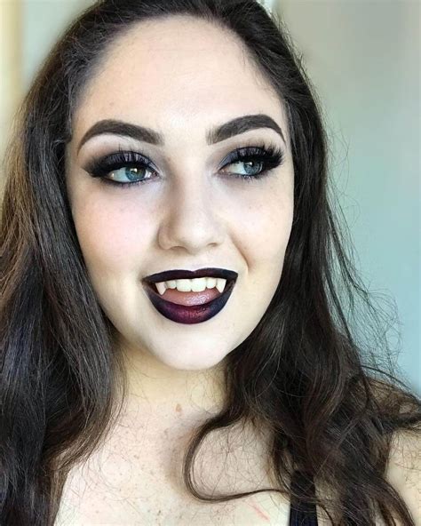 Vampire makeup looks