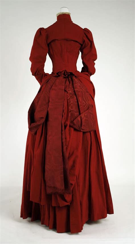 Victorian Era Crimson