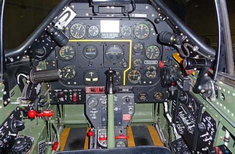 Warbird WW2 51 cockpit