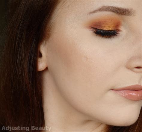 Warm sunset eyes makeup look