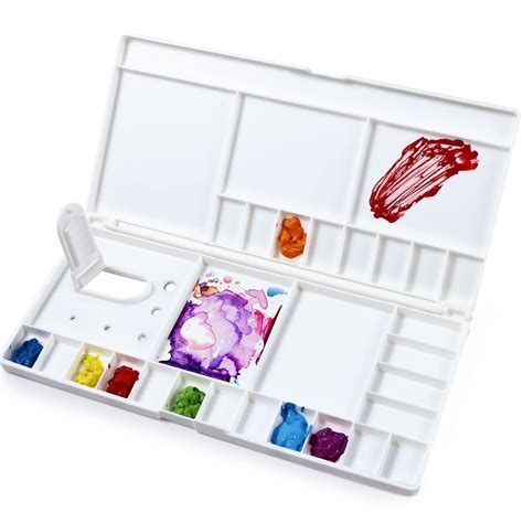 Watercolor Palette with mixing area