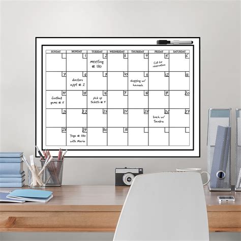 Whiteboard calendar for monthly overview