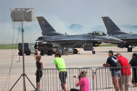 Whiteman AFB Air Show Crowds