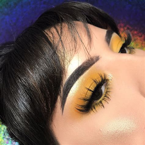 Yellow Eyeshadow Look